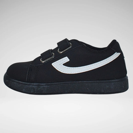 Six Seven Youths Sneaker | Black