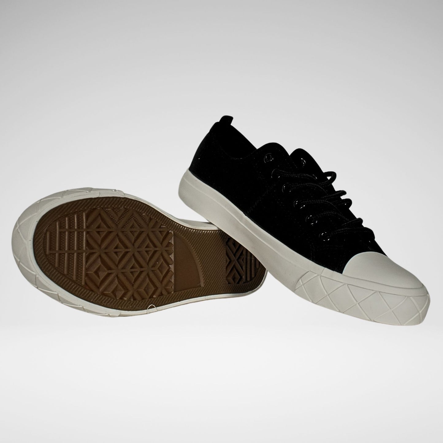 Soviet Cameron Canvas Sneaker | Black/Off White