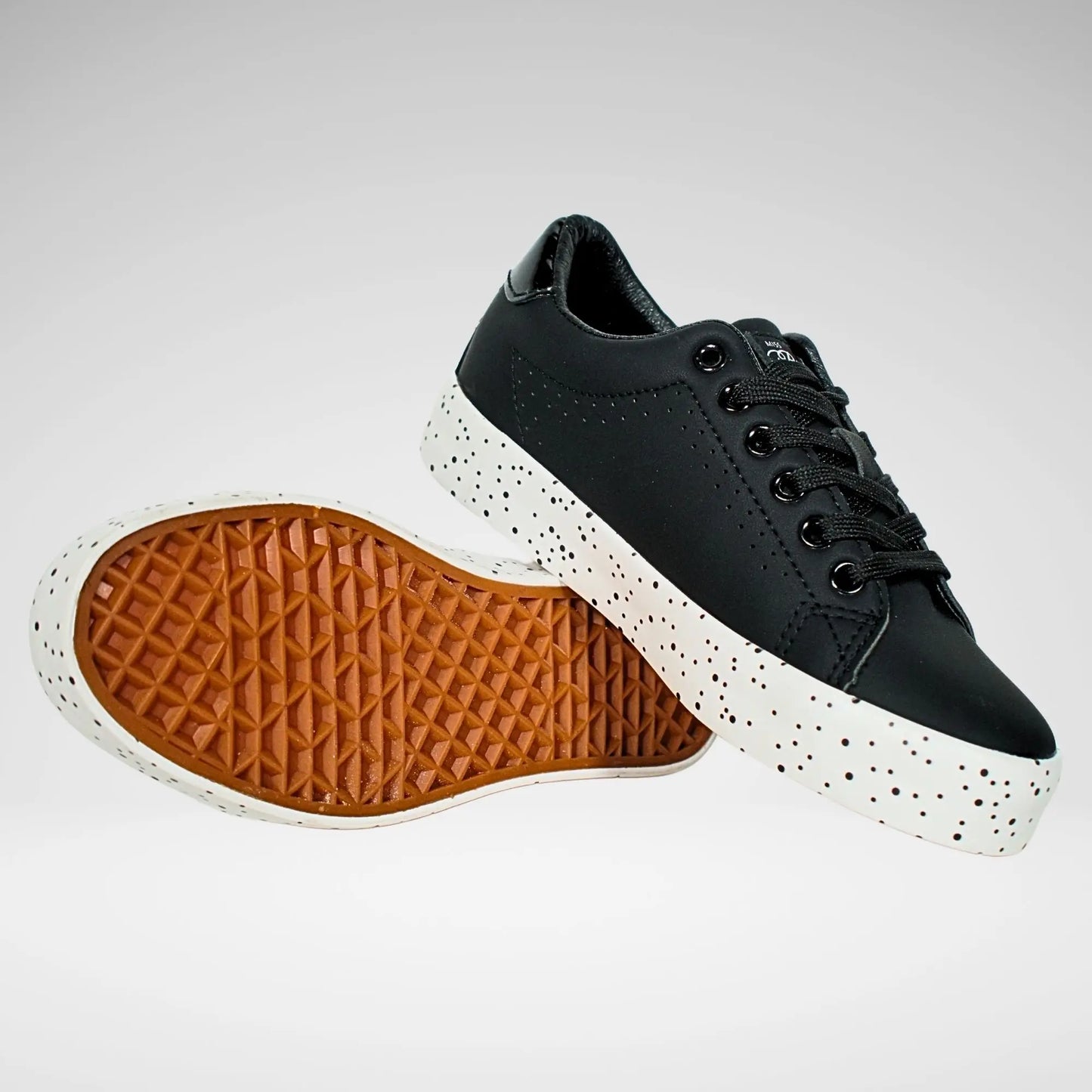 Miss Black Pepa 1 Sneaker | Black
