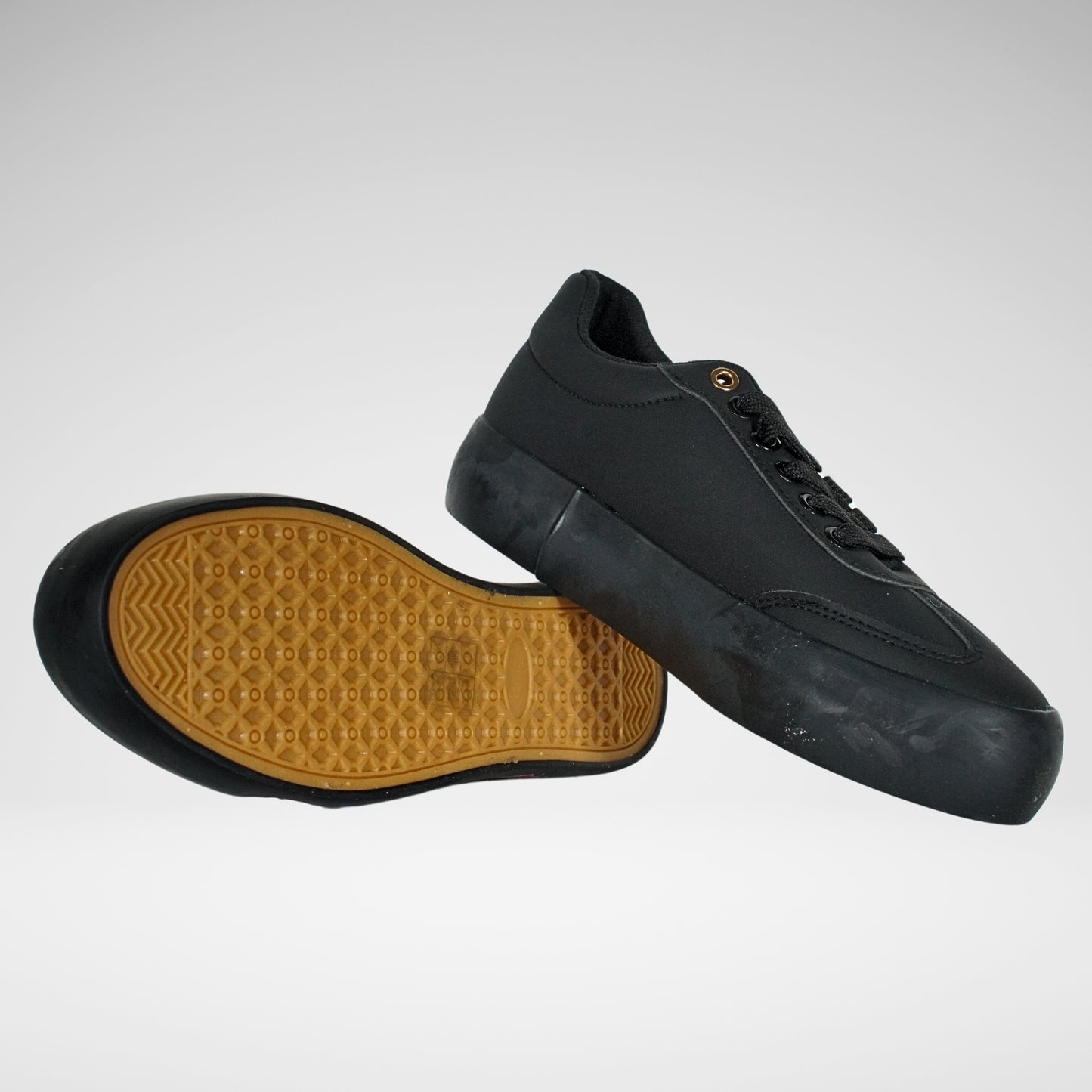 Pierre Cardin Bouquet Sneaker | Black Floral