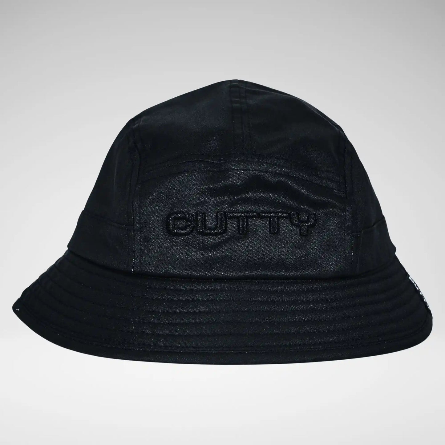 Cutty Heart Bucket Hat | Black