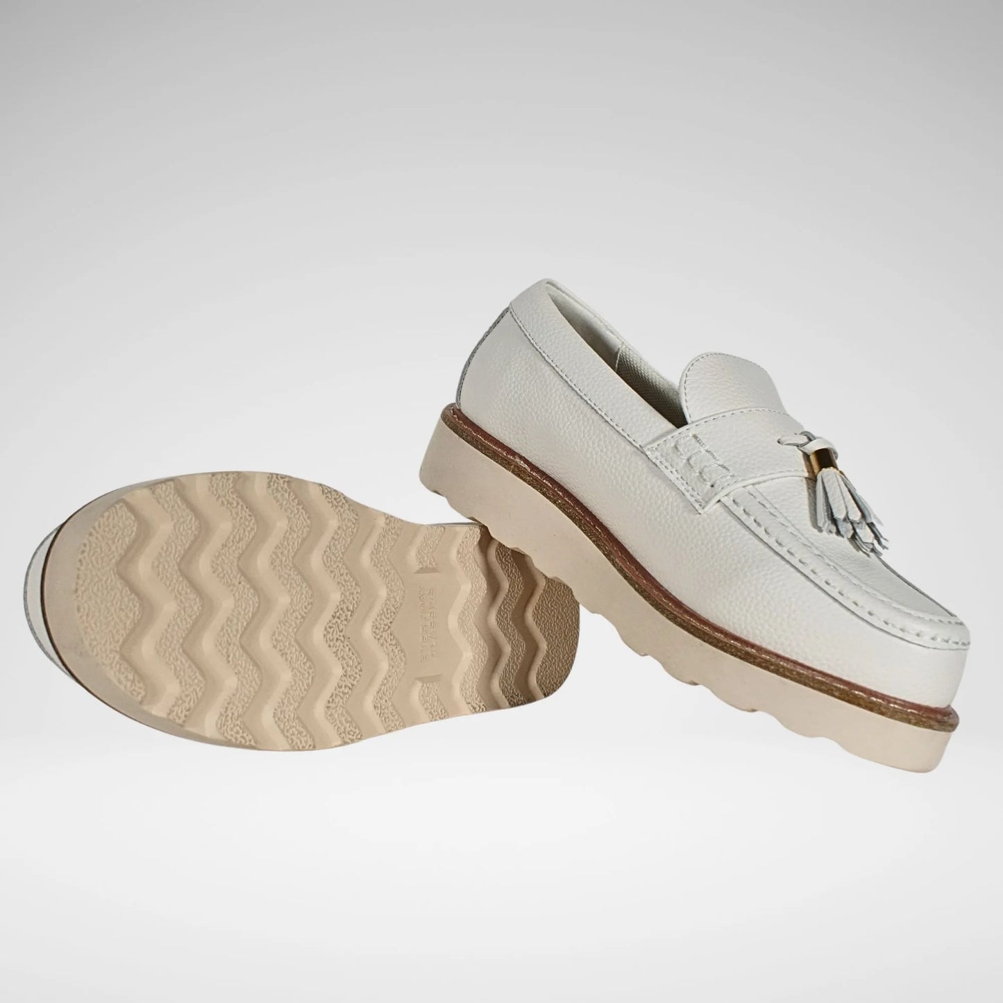 Jonathan D Scout Loafer | White