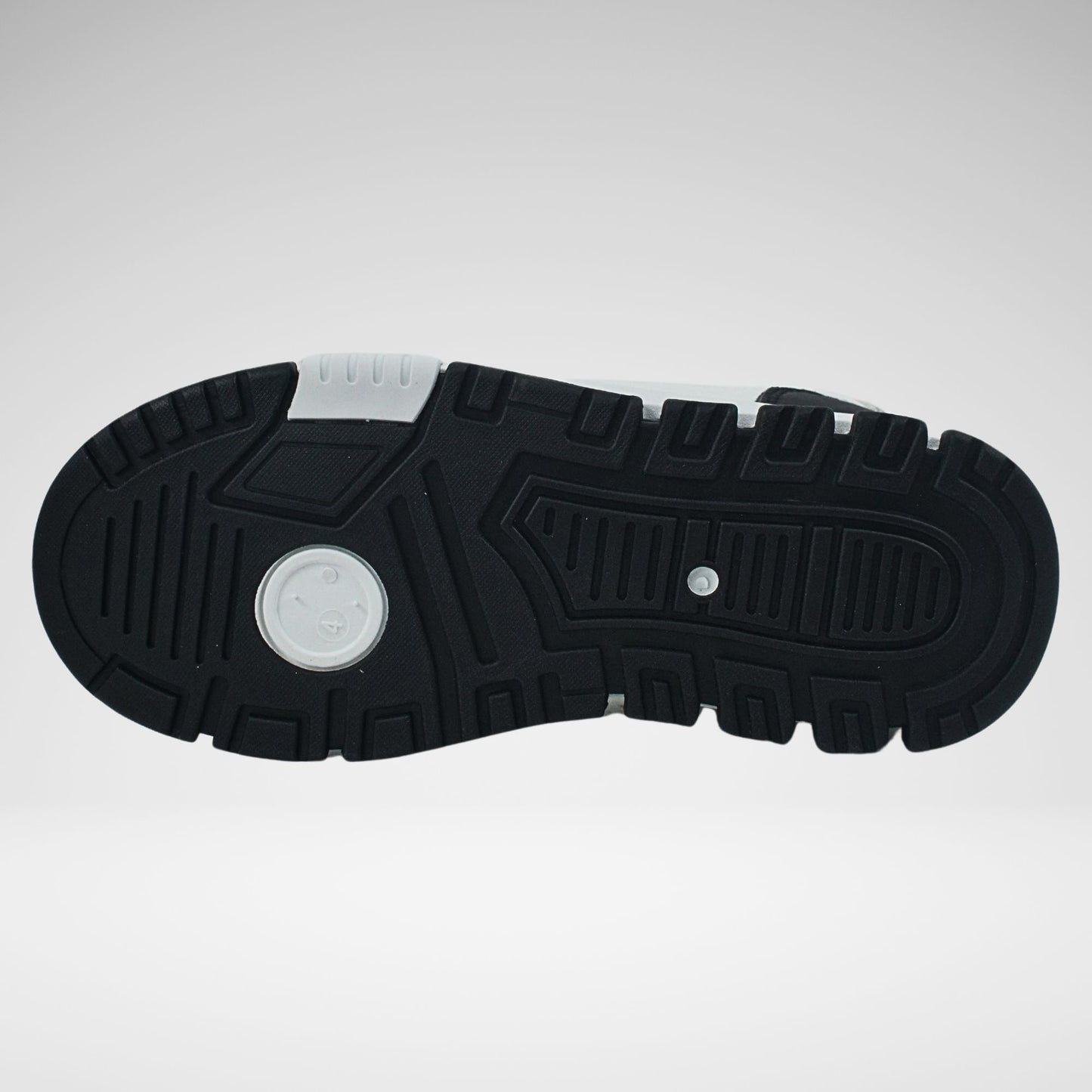 KStar7 Amani Sneaker | Black/White