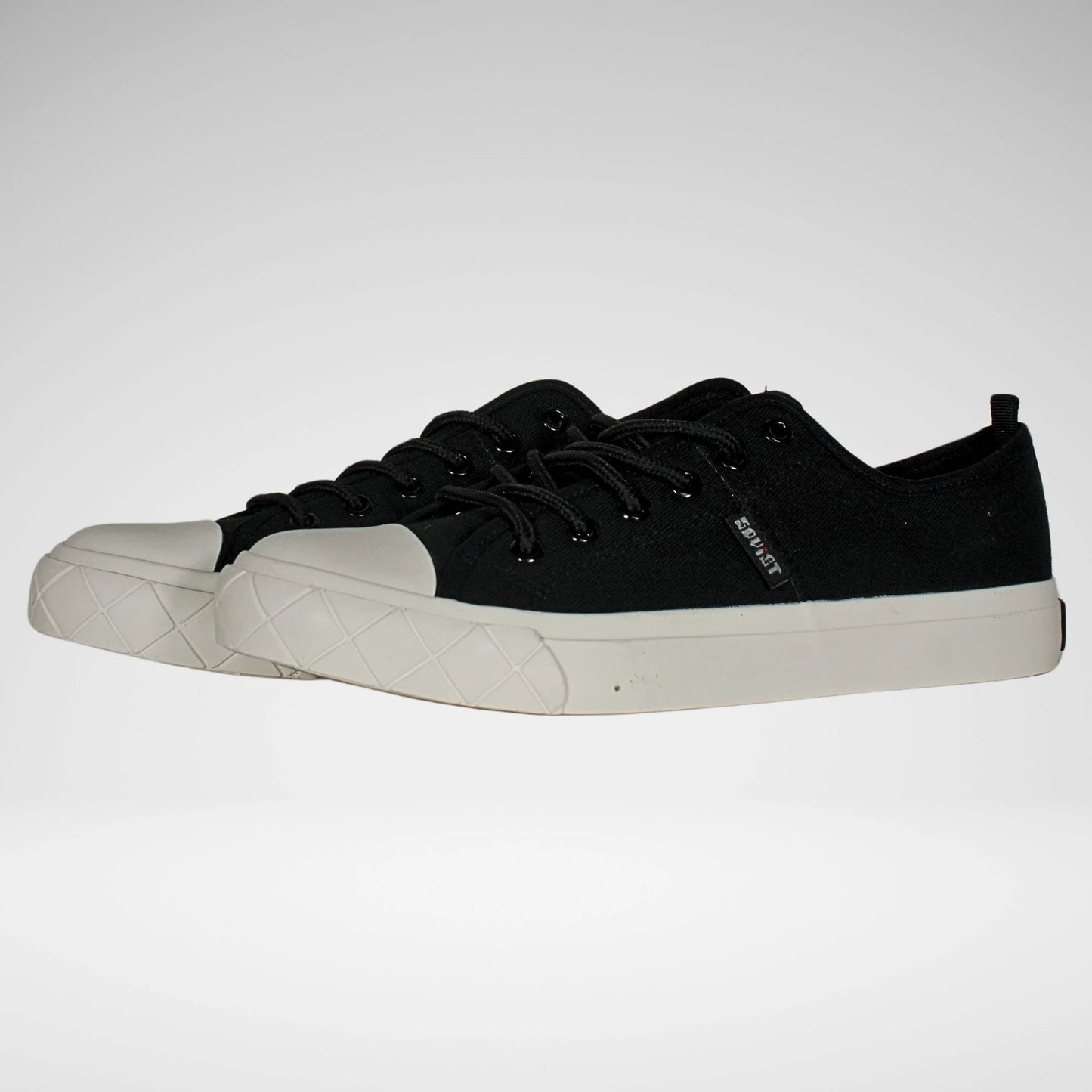 Soviet Cameron Canvas Sneaker | Black/Off White