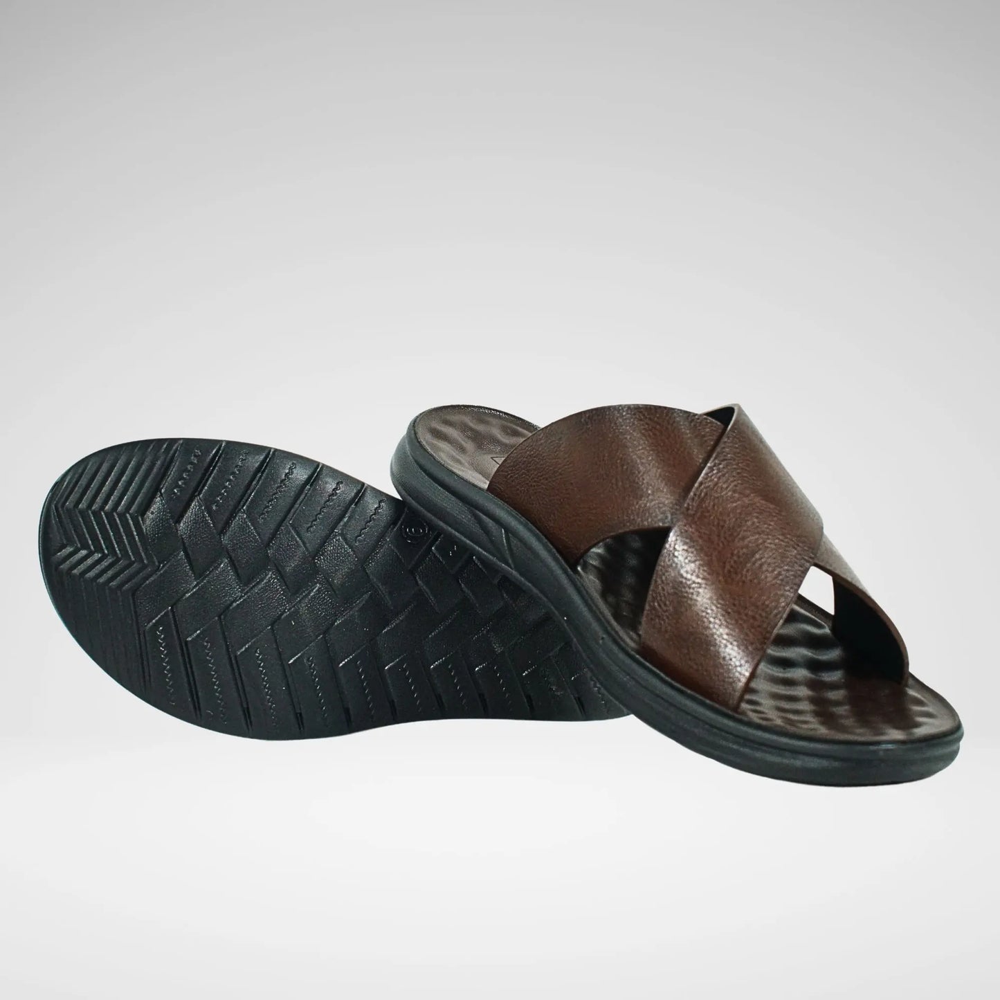 Pierre Cardin Onyx Sandal | Brown