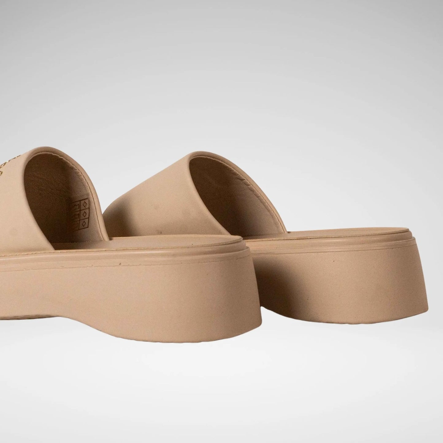 PIERRE CARDIN  - IOLANDA SANDALS - LS5825  - NUDE - R379.99