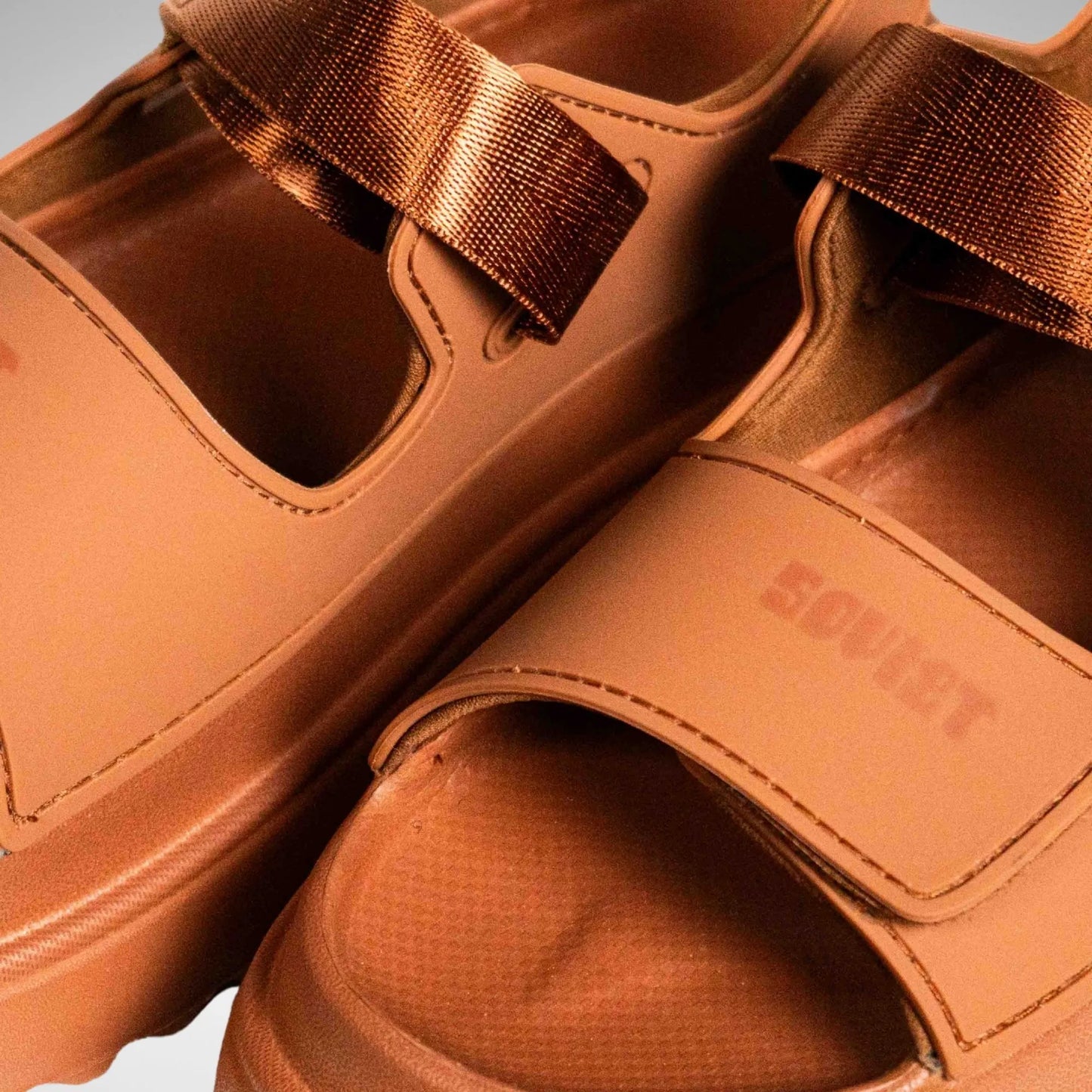 SOVIET LS5819 S - 0959 L Moselle Slipon Platform Sandal Camel