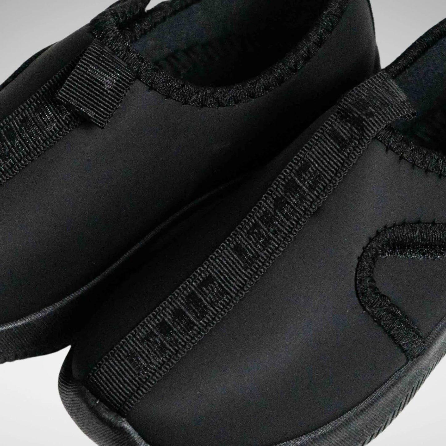 SOVIET - ROMAN 25 CLOSED SANDAL - IS2223- BLACK - R169.99