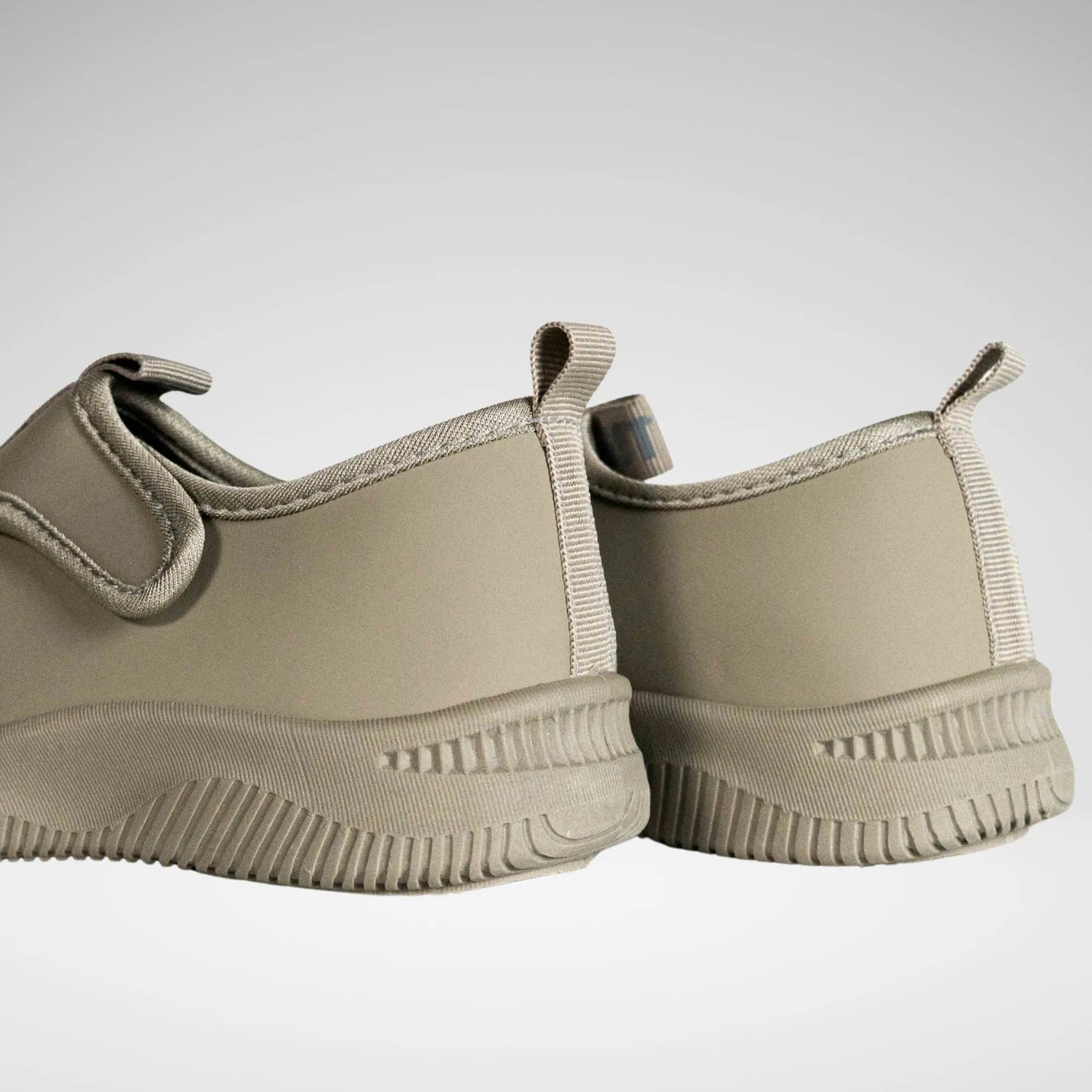 SOVIET - ROMAN 25 CLOSED SANDAL - IS2223- SILVER SAGE - R169.99